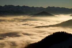 Illustration zum Wetterbegriff Inversionswolken
