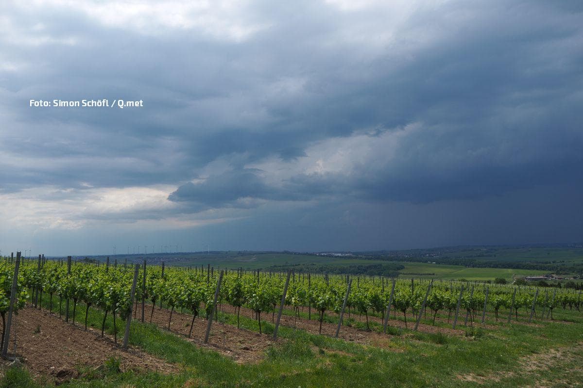 Regenfront aus Westen