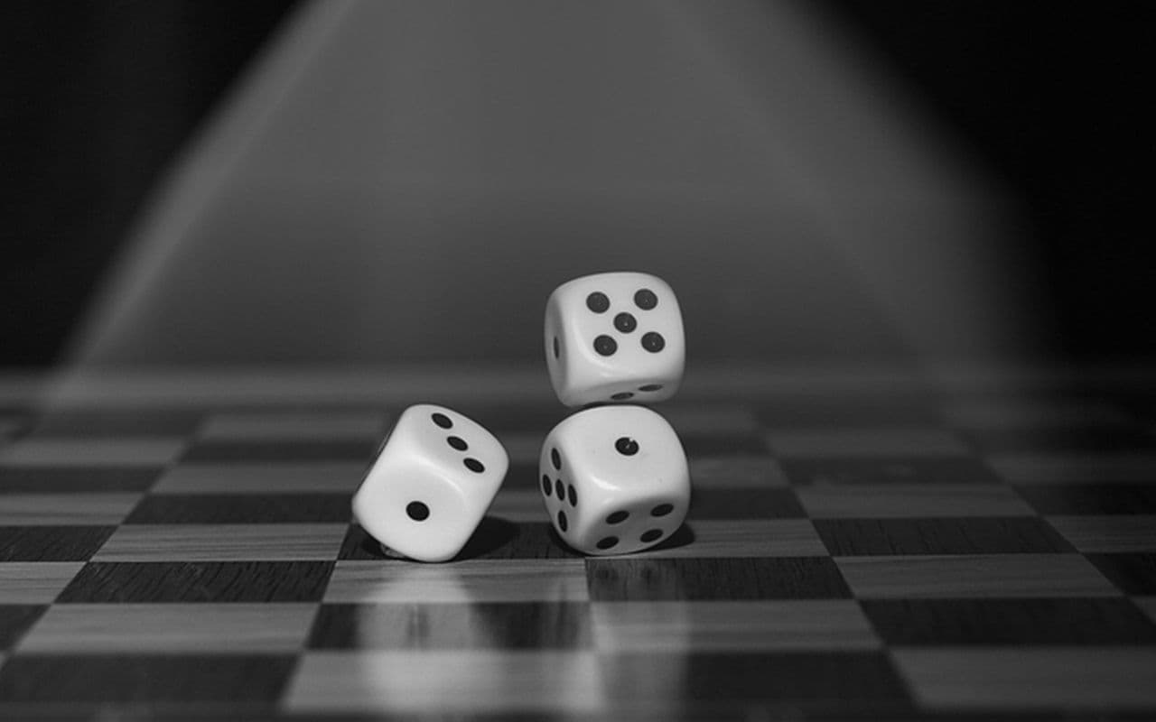 Hat schlechtes Wetter einen Einfluss auf das Verhalten von Spielern für Glücksspielunternehmen?
